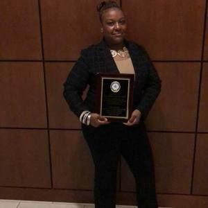 Meet your Posher, Deona